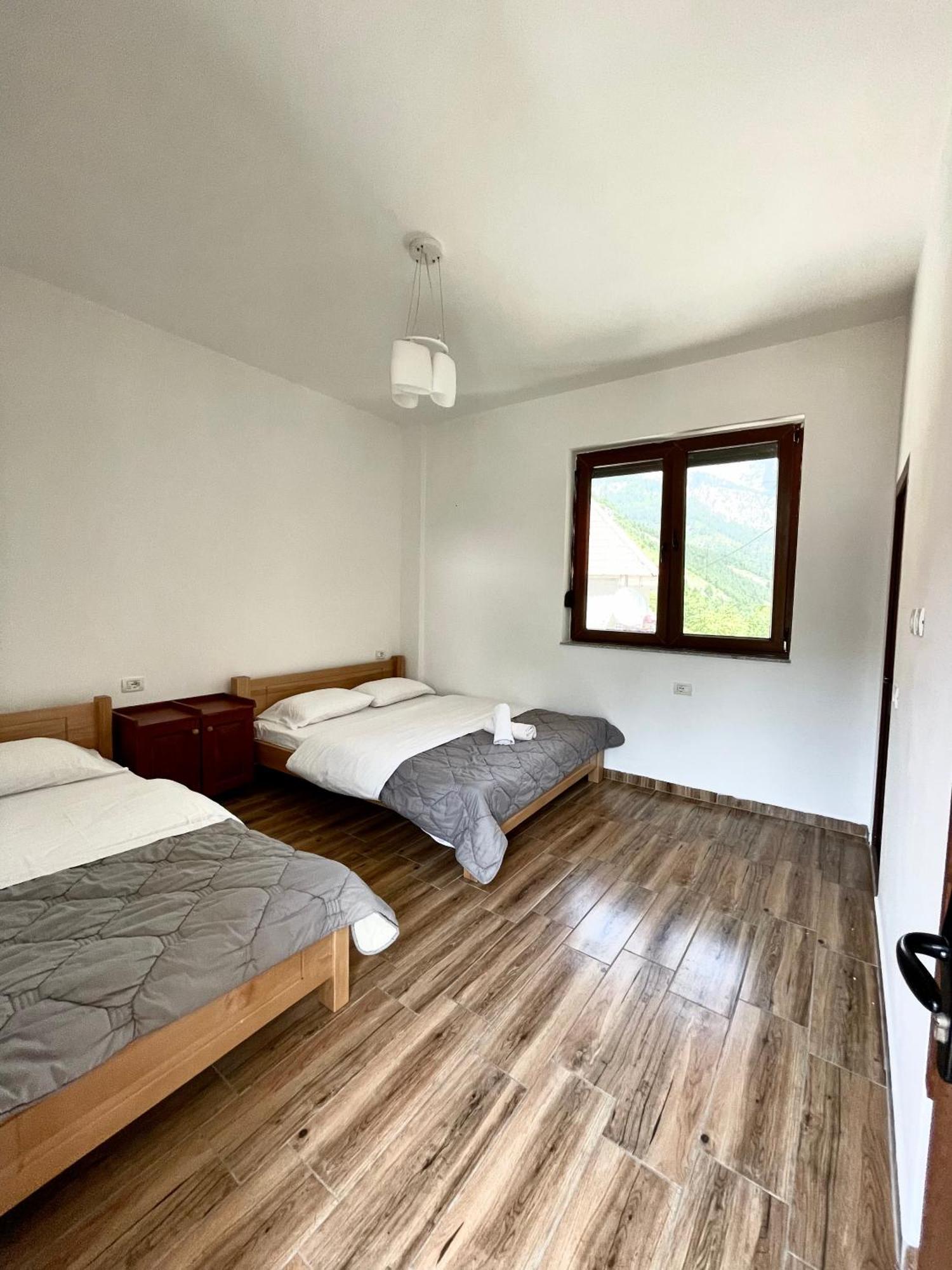 Lazer Cardaku guest house Valbone Extérieur photo