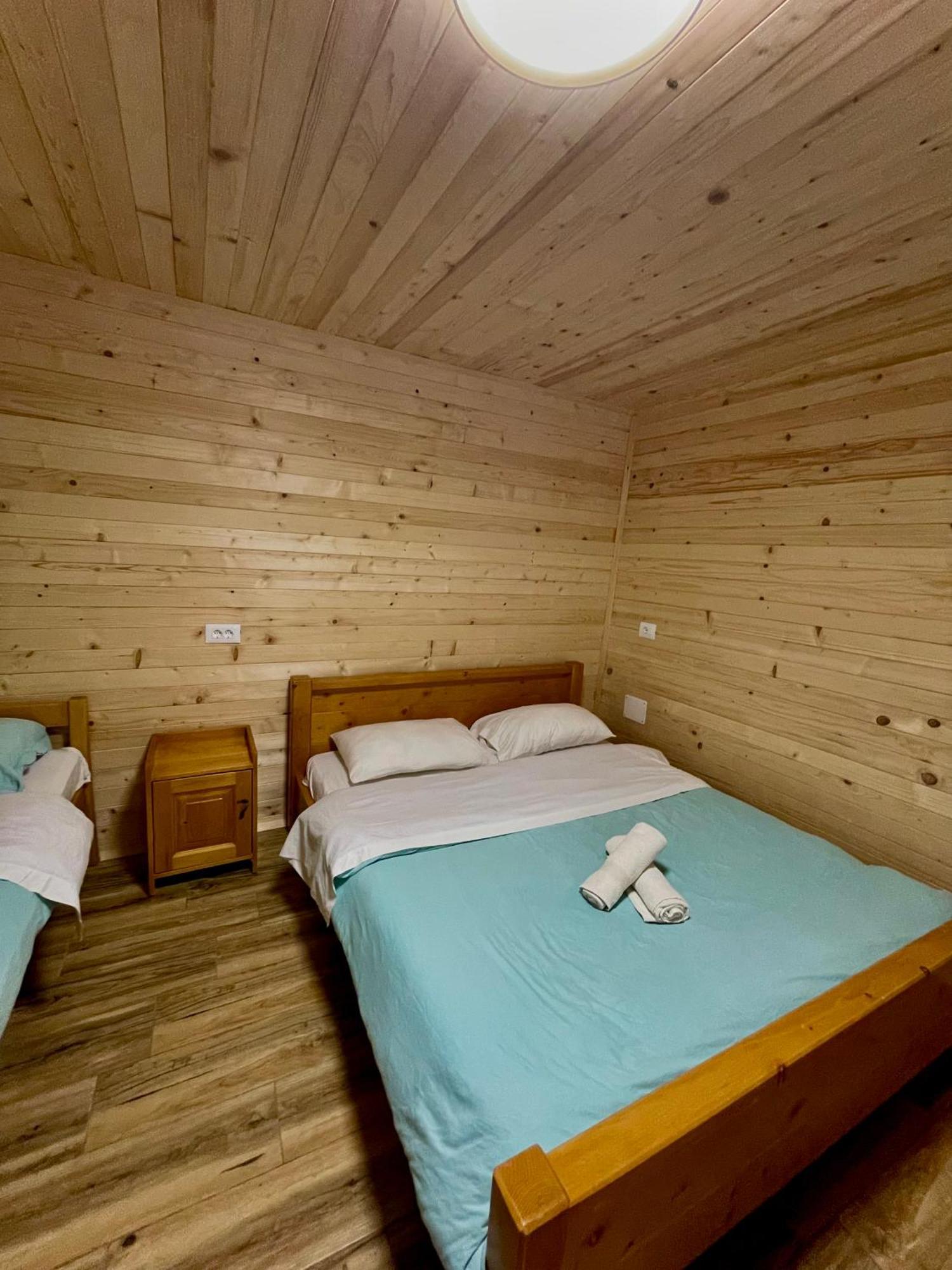 Lazer Cardaku guest house Valbone Extérieur photo