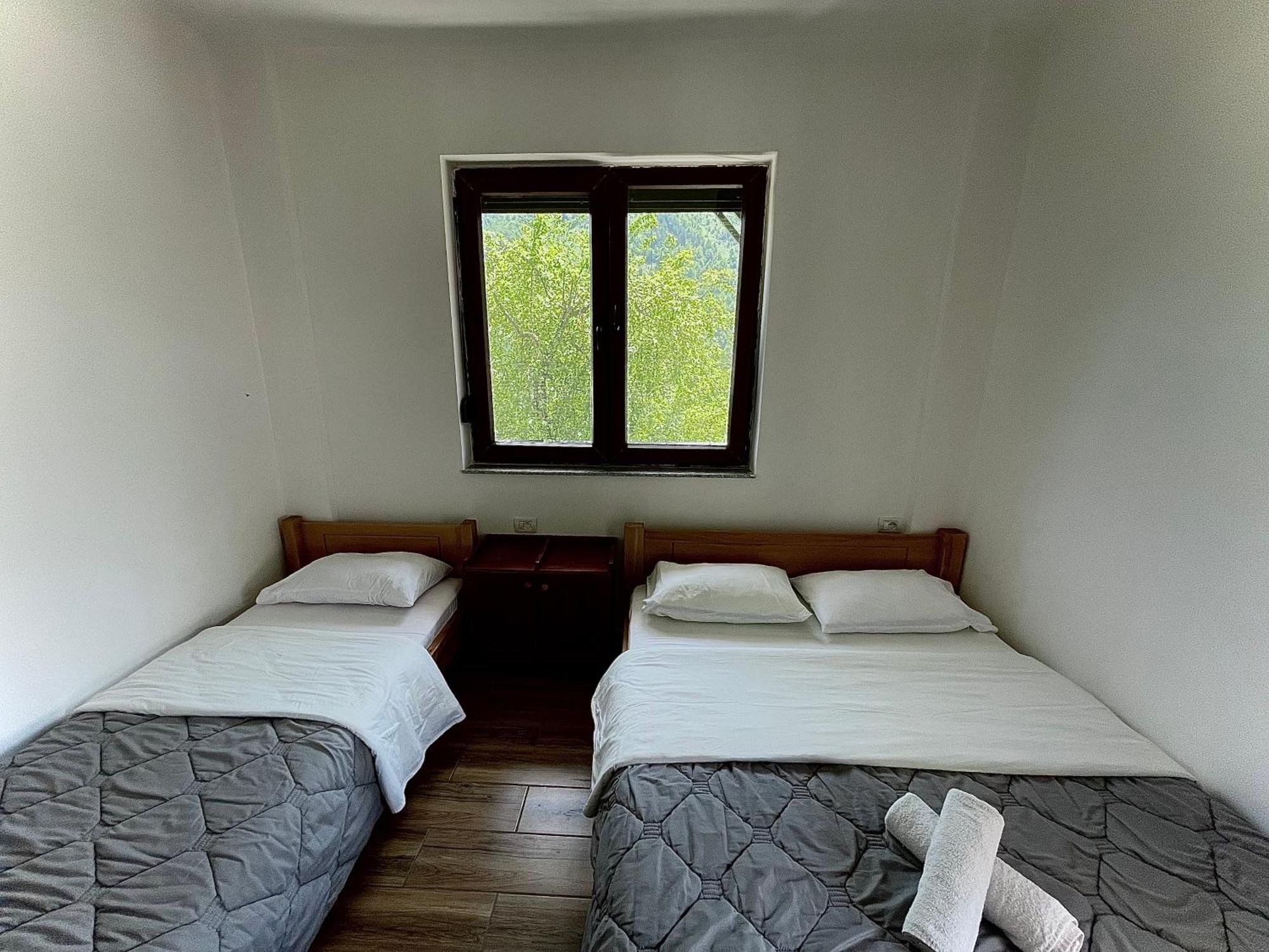 Lazer Cardaku guest house Valbone Extérieur photo