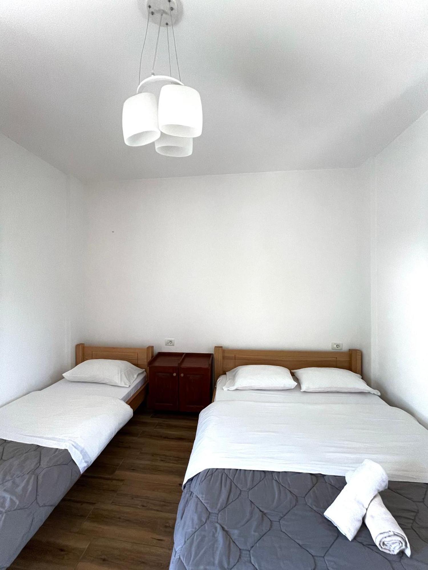 Lazer Cardaku guest house Valbone Extérieur photo