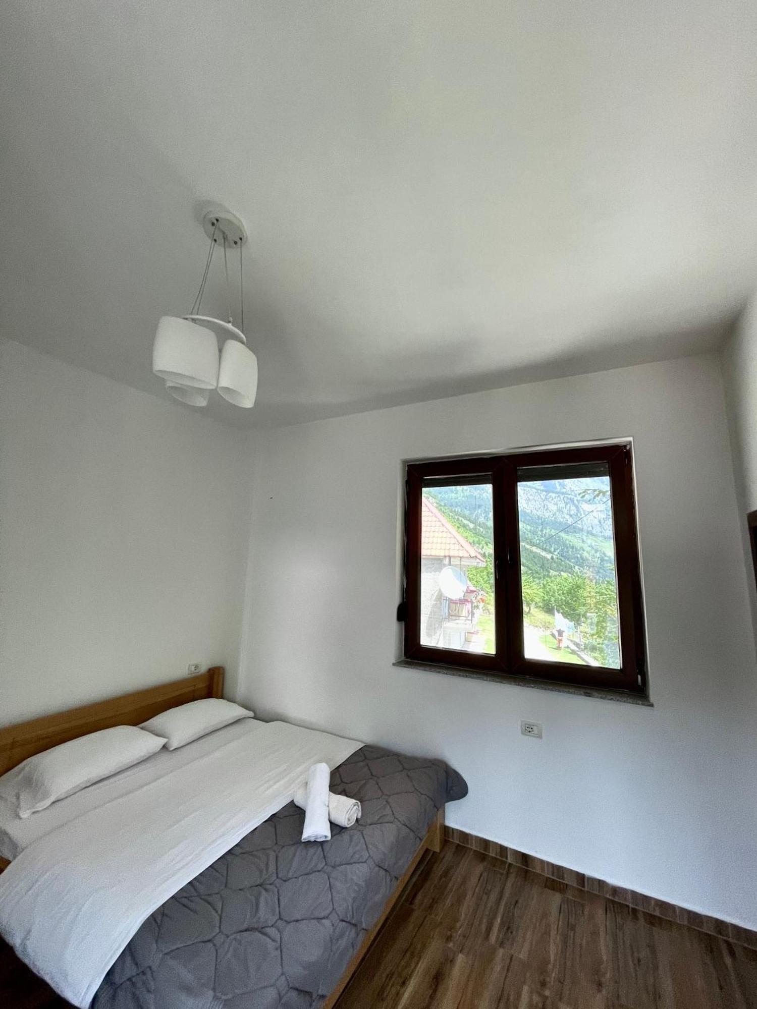 Lazer Cardaku guest house Valbone Extérieur photo