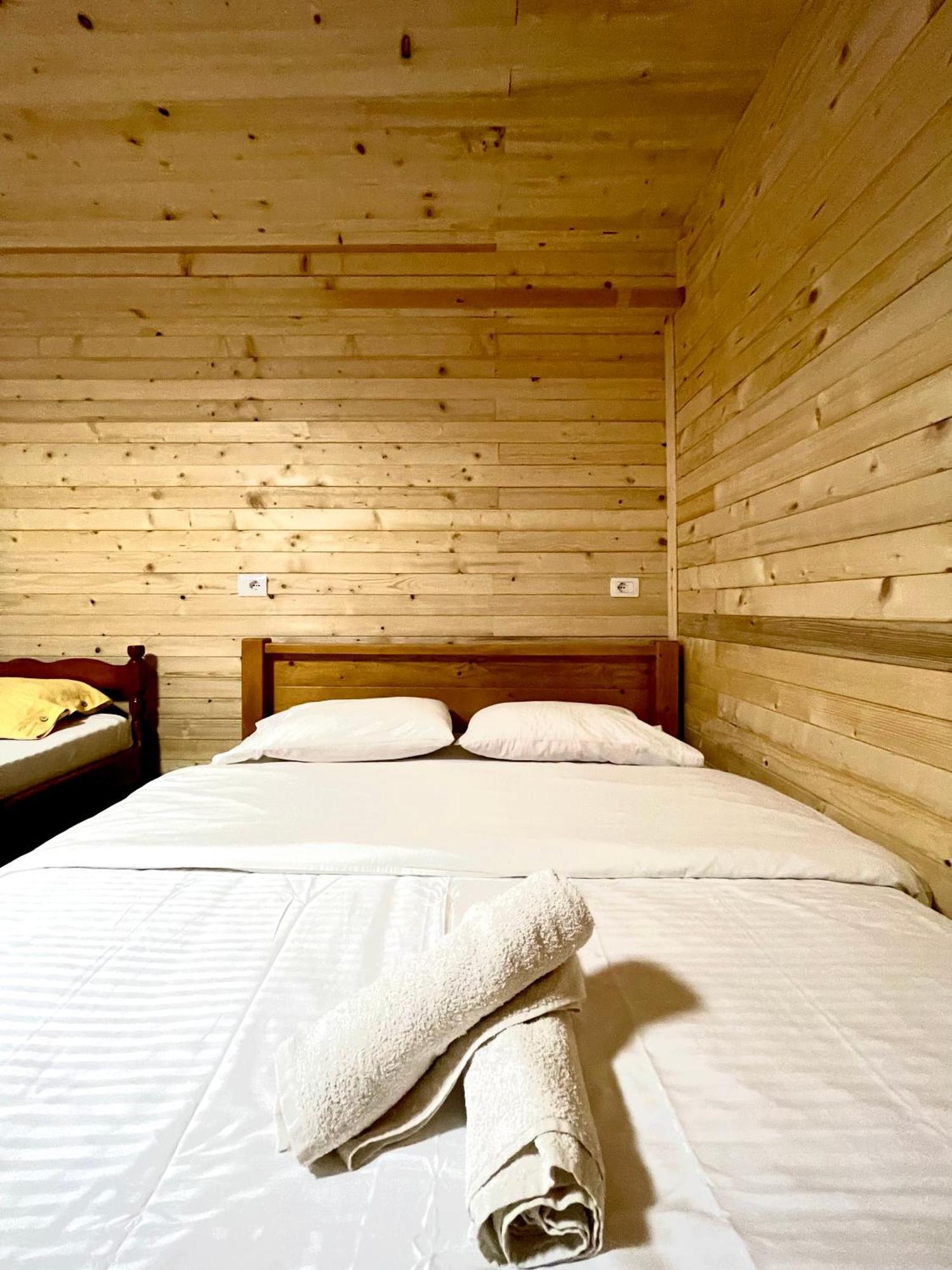 Lazer Cardaku guest house Valbone Extérieur photo